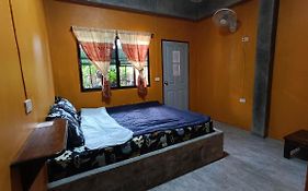 Sabaidee Inn